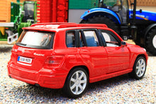 Load image into Gallery viewer, BUR43016R Burago 1:32 Scale Mercedes Benz Glk Klasse SUV 2010 in Red