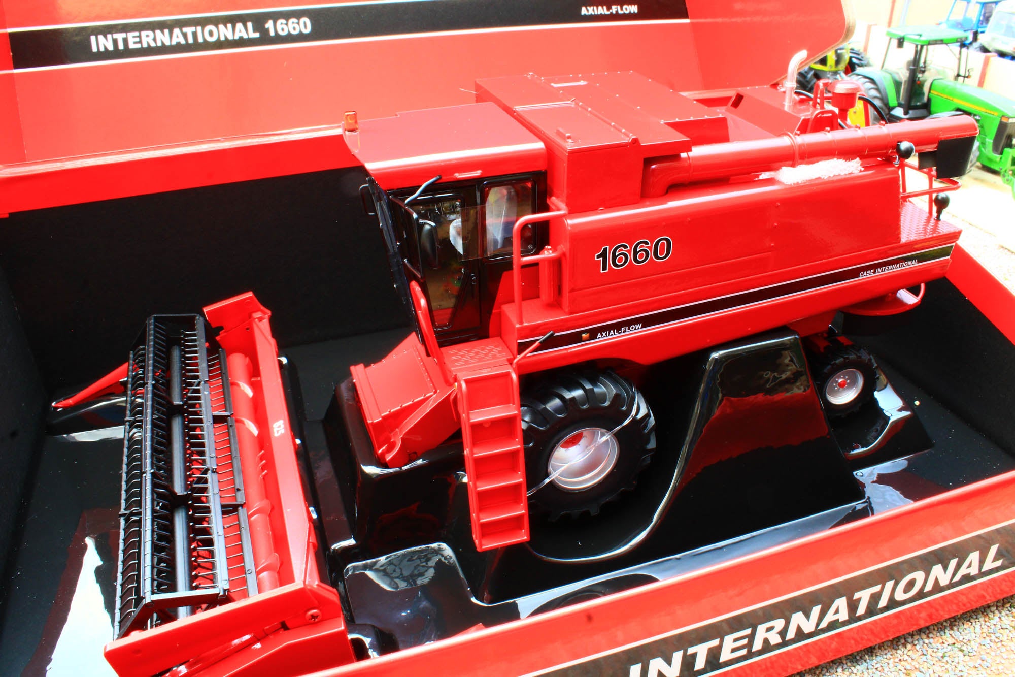 Broken REP241 REPLICAGRI 132 Scale Case IH 1660 Combine Harvester in P ...