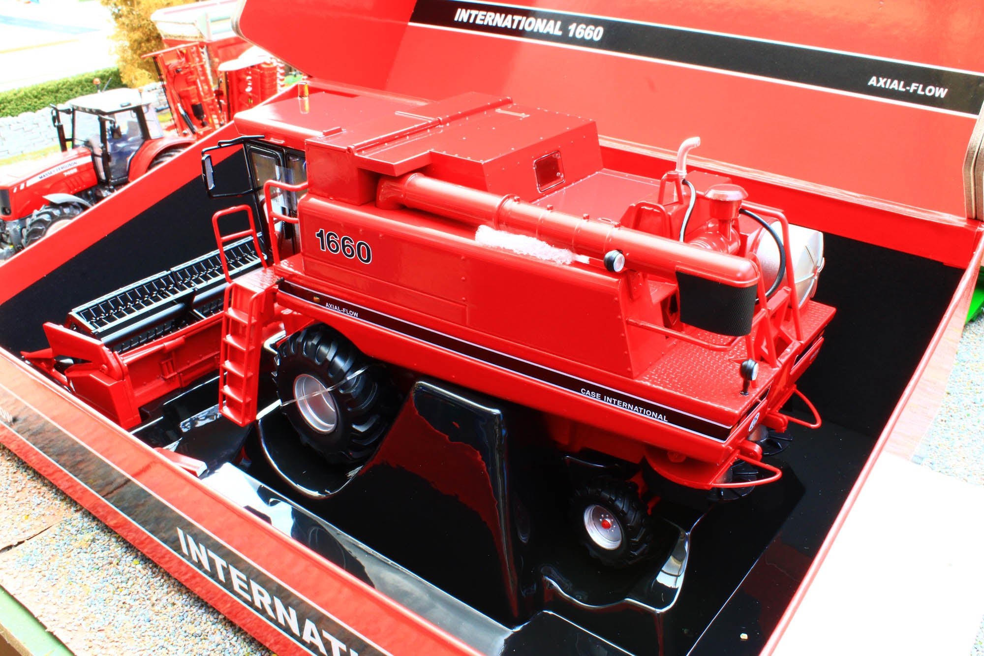 Broken REP241 REPLICAGRI 132 Scale Case IH 1660 Combine Harvester in P ...