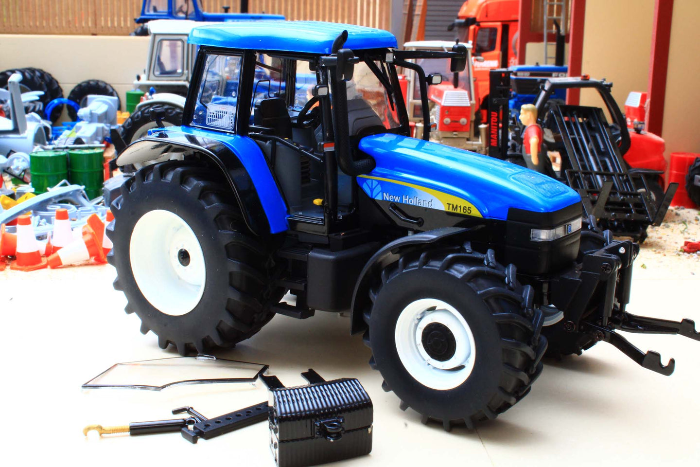 Broken REP281 Replicagri New Holland TM165 4WD Tractor BROKEN - DETATCHED DOOR & MISSING BEACONS