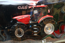 Load image into Gallery viewer, Broken UH6465 Universal Hobbies 1:32 Scale Case IH Puma 260 CVX Drive Tractor (2023) BROKEN - DETATCHED LIGHT CLUSTER