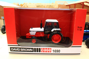 BROKEN UH6754 Universal Hobbies 132 Scale David Brown 1690 2WD Tractor MIRROR DETACHED