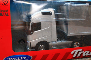 WEL32691S WELLY 1:32 Scale Volvo FH Lorry with Container Trailer BROKEN - ONE OR BOTH WING MIRRORS DETACHED