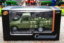Load image into Gallery viewer, CAR251XND004 Cararama Land Rover S3 109 Land Rover Army Gun Truck