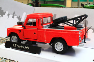 CAR454044 Cararama 1:43 Scale Land Rover Series 109 Pick Up Tow Truck in Red