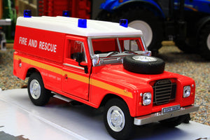 CAR553940 Cararama 1:43 Scale Land Rover S3 109 Hard Top Fire & Rescue
