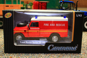 CAR553940 Cararama 1:43 Scale Land Rover S3 109 Hard Top Fire & Rescue