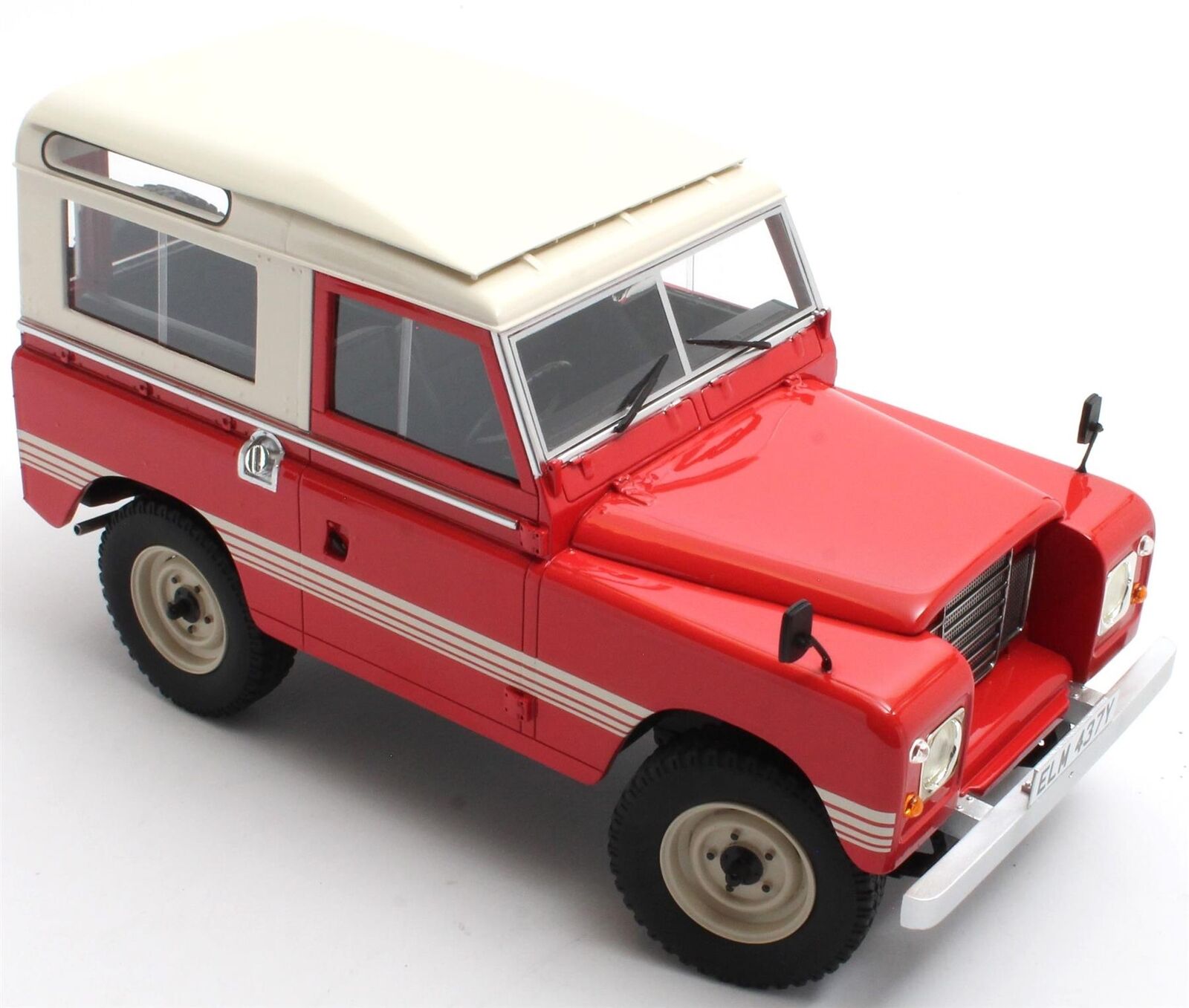 Cult Models CML114-4 Cult Models 1:18 Scale - 1978 Land-Rover 88 Series III - Masa ...