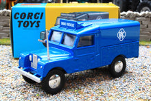 Load image into Gallery viewer, CORCD54321069 Corgi 1:42 Scale Land Rover RAC Radio Rescue