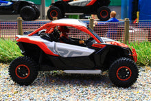Load image into Gallery viewer, DCM60002 Diecastmasters 1:32 Scale CAN-AM Maverick X3 X RS Turbo RR All terrain 4x4 vehicle