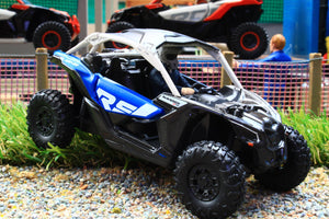 DCM60005 Diecastmasters 1:32 Scale CAN-AM Maverick X3 X RS Turbo RR All terrain 4x4 vehicle in Black and Blue