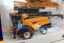 Load image into Gallery viewer, ERT13973 Ertl 1:32 Scale New Holland CR9.90 Combine Harvester with Duals