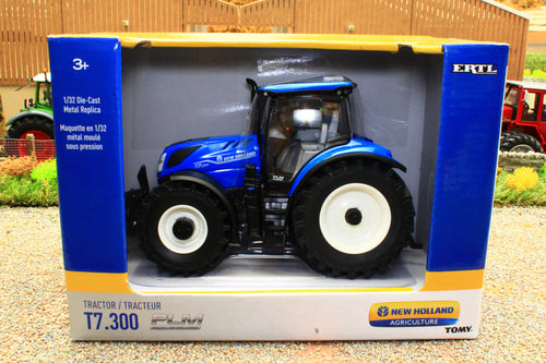 ERT13990 ERTL 1:32 Scale New Holland T7.300 PLM 4WD Tractor