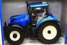 Load image into Gallery viewer, ERT13990 ERTL 1:32 Scale New Holland T7.300 PLM 4WD Tractor
