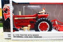 Load image into Gallery viewer, ERT44380 Ertl 1:16 Scale Big Farm International 2WD Tractor with topper