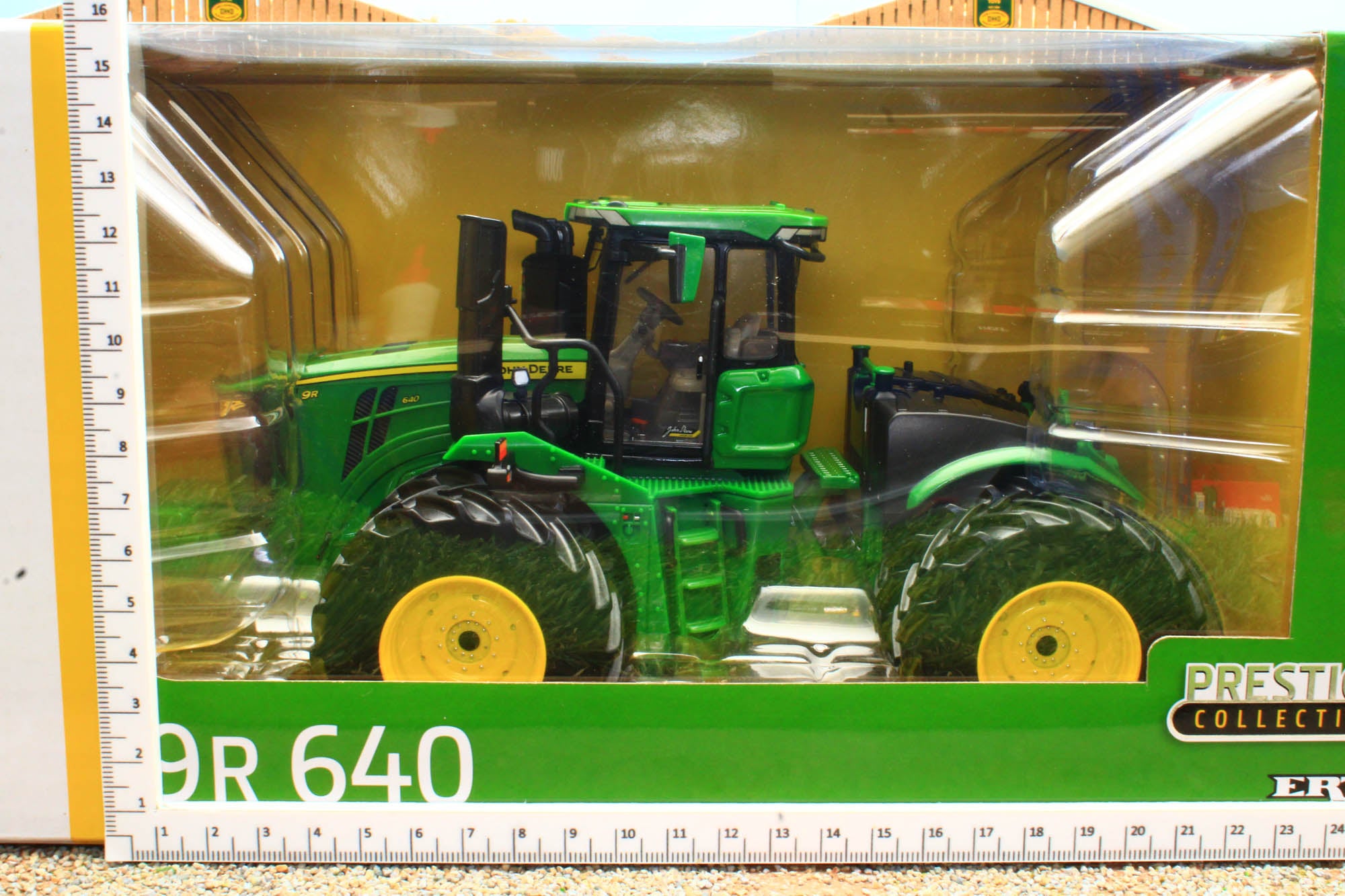 ERTL, JOHN DEERE 9R 640 jumelés – Collection Prestige, échelle 1/32, ERT45865 ERTL, JOHN DEERE 9R 640 jumelés – Collection Prestige, échelle 1/32, ERT45865