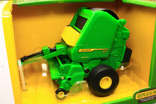 Load image into Gallery viewer, ERT45901 Ertl 1:32 Scale John Deere 561R Round Baler with bale