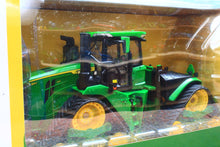 Load image into Gallery viewer, ERT45964 ERTL 1:32 Scale John Deere 9RX 640 Prestige Collection Model