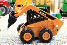Load image into Gallery viewer, ERT46586 Ertl 1:32 Scale John Deere Skid Steer Simple Play Range