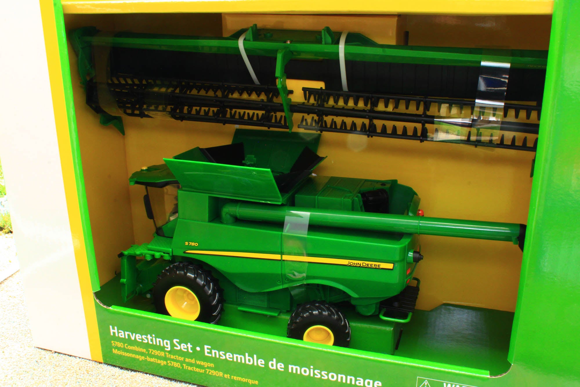 Ertl Machine Set ERT47358 ERTL 1:32 Scale John Deere Harvesting Set inc S780 Combine wi ...