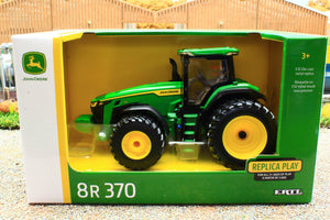 ERTL45754 ERTL 1:32 Scale John Deere 8R370 4WD Tractor front and back duals