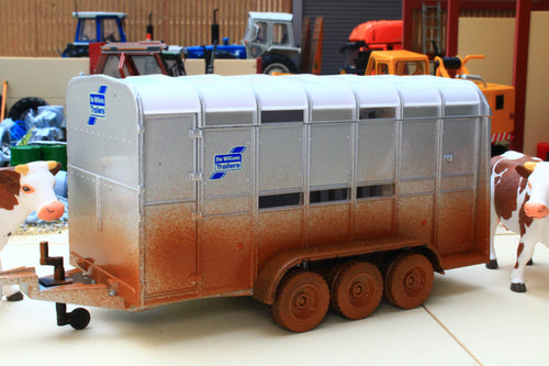 EX-DISPLAY 2890 Siku Ifor Williams Muddy Livestock Trailer With 2 Cows