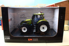 Load image into Gallery viewer, Ex Demo UH6477 Universal Hobbies 1:32 Scale Valtra Q305 Olive Green Ltd Edition 4WD Tractor