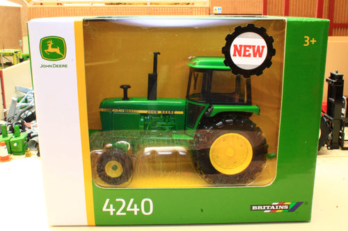 EX-DISPLAY 43376 Britains 1:32 Scale John Deere 4240 2WD Heritage Tractor