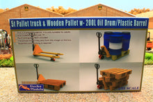 Load image into Gallery viewer, GEC350034 Gecko Models 1:35 Scale Pallet truck set with pallets and oil drums