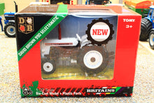 Load image into Gallery viewer, 43415 Britains David Brown 990 2WD Selectamatic Tractor