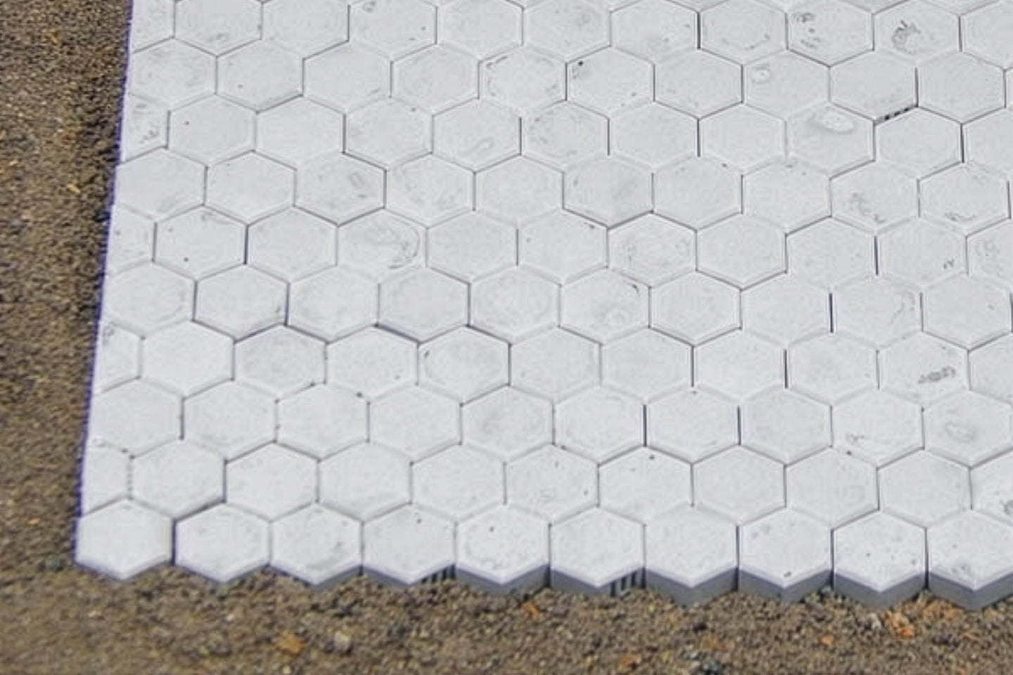 JL23284 Juweela 1:32 Scale Hexagonal Paving Slabs - Light Grey (270pcs)