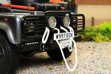 Load image into Gallery viewer, KYOR08903TR KYOSHO 118 Scale LAND ROVER DEFENDER TOMB RAIDER EDITION 2001