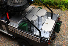 Load image into Gallery viewer, KYOR08903TR KYOSHO 118 Scale LAND ROVER DEFENDER TOMB RAIDER EDITION 2001