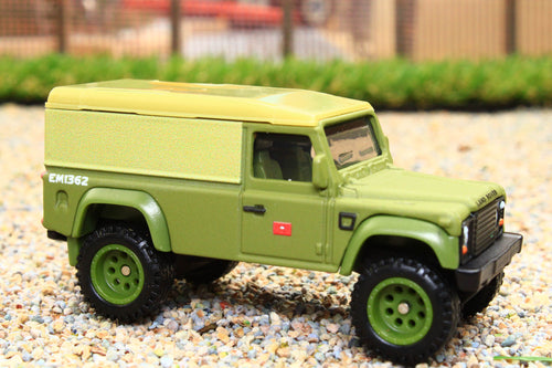 MATHNW46 Hotwheels 1:87 Scale Land Rover Defender 110