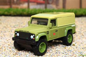 MATHNW46 Hotwheels 1:87 Scale Land Rover Defender 110