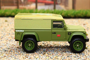 MATHNW46 Hotwheels 1:87 Scale Land Rover Defender 110