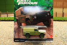 Load image into Gallery viewer, MATHNW46 Hotwheels 1:87 Scale Land Rover Defender 110