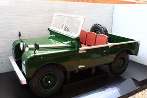 MCG18367 MCG 1:18 Scale Land Rover Series 1 in Dark Green 1957