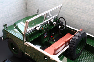 MCG18367 MCG 1:18 Scale Land Rover Series 1 in Dark Green 1957