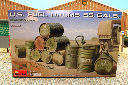 MIA35592 MIA 1:35 Scale Oil Drum Kit