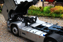 Load image into Gallery viewer, MM2014-06-01 Marge Models Scania R500 Series 4x2 Lorry Silver in Claas Livery