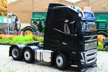 Load image into Gallery viewer, MM2321-02 Marge Models Volvo FH5 750 6x2 Anthracite