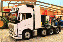 Load image into Gallery viewer, MM2322-01 Marge Models Volvo FH5 750 8x4 Clear White