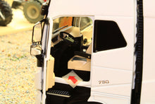 Load image into Gallery viewer, MM2322-01 Marge Models Volvo FH5 750 8x4 Clear White