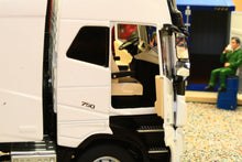 Load image into Gallery viewer, MM2322-01 Marge Models Volvo FH5 750 8x4 Clear White