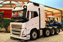 Load image into Gallery viewer, MM2322-01 Marge Models Volvo FH5 750 8x4 Clear White