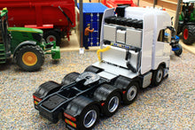 Load image into Gallery viewer, MM2322-01 Marge Models Volvo FH5 750 8x4 Clear White