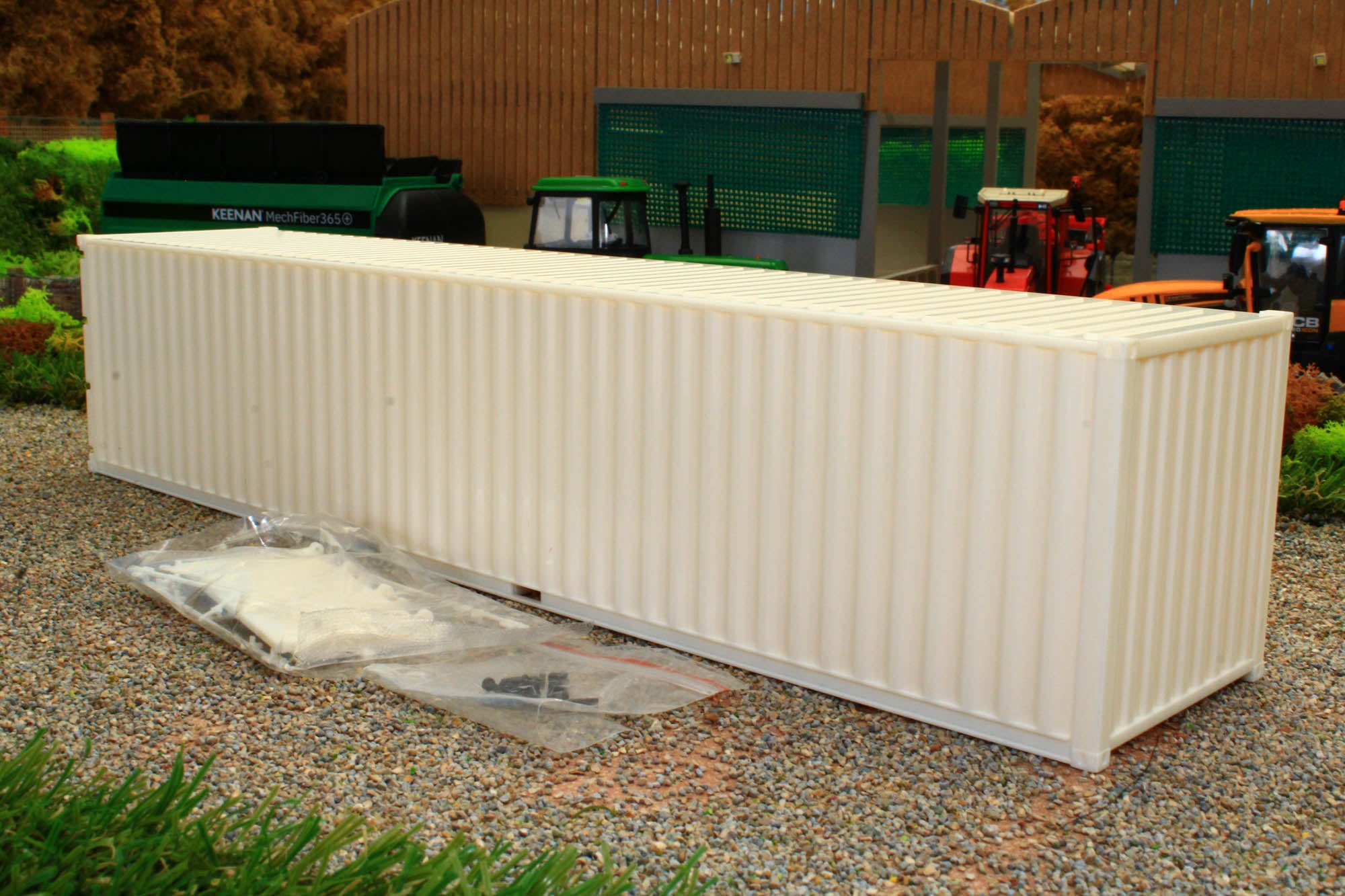 MM2324K Marge Models 132 Scale 40ft Sea Container Kit in plain white ...