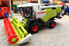 Load image into Gallery viewer, MM2402 Marge Models Claas Evion 430 Combine and Vario 620 Header