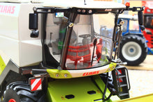 Load image into Gallery viewer, MM2402 Marge Models Claas Evion 430 Combine and Vario 620 Header